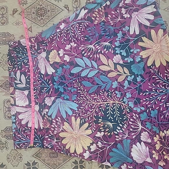 LulaRoe azure skirt. Multi-wear poncho, sleevless top, floral - Picture 3 of 4